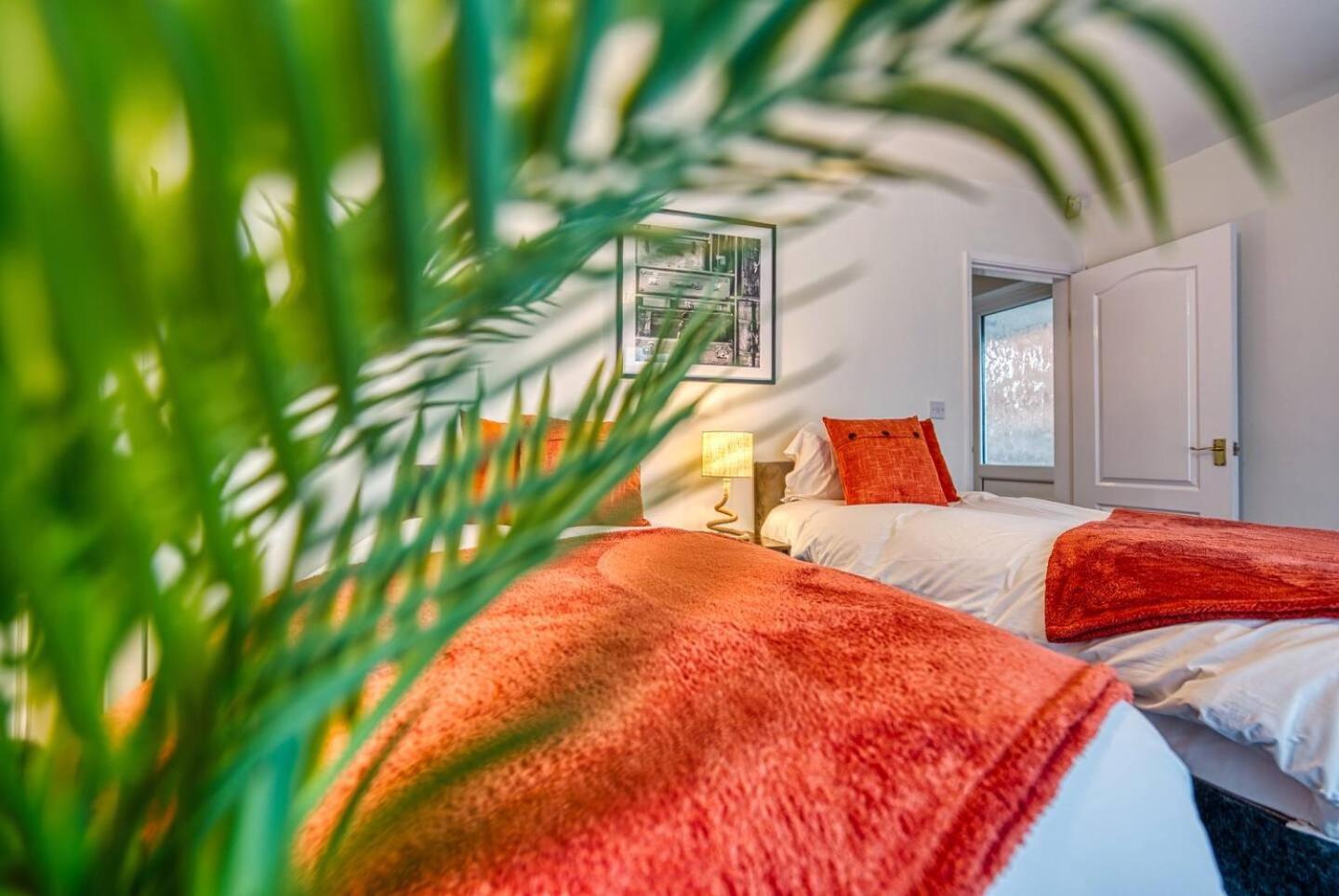 Dudley-5 Beds-Contractors-Parking-Long Stay! Eksteriør billede