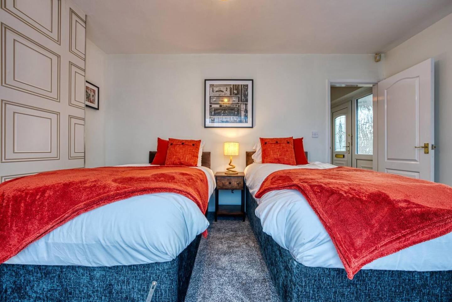 Dudley-5 Beds-Contractors-Parking-Long Stay! Eksteriør billede